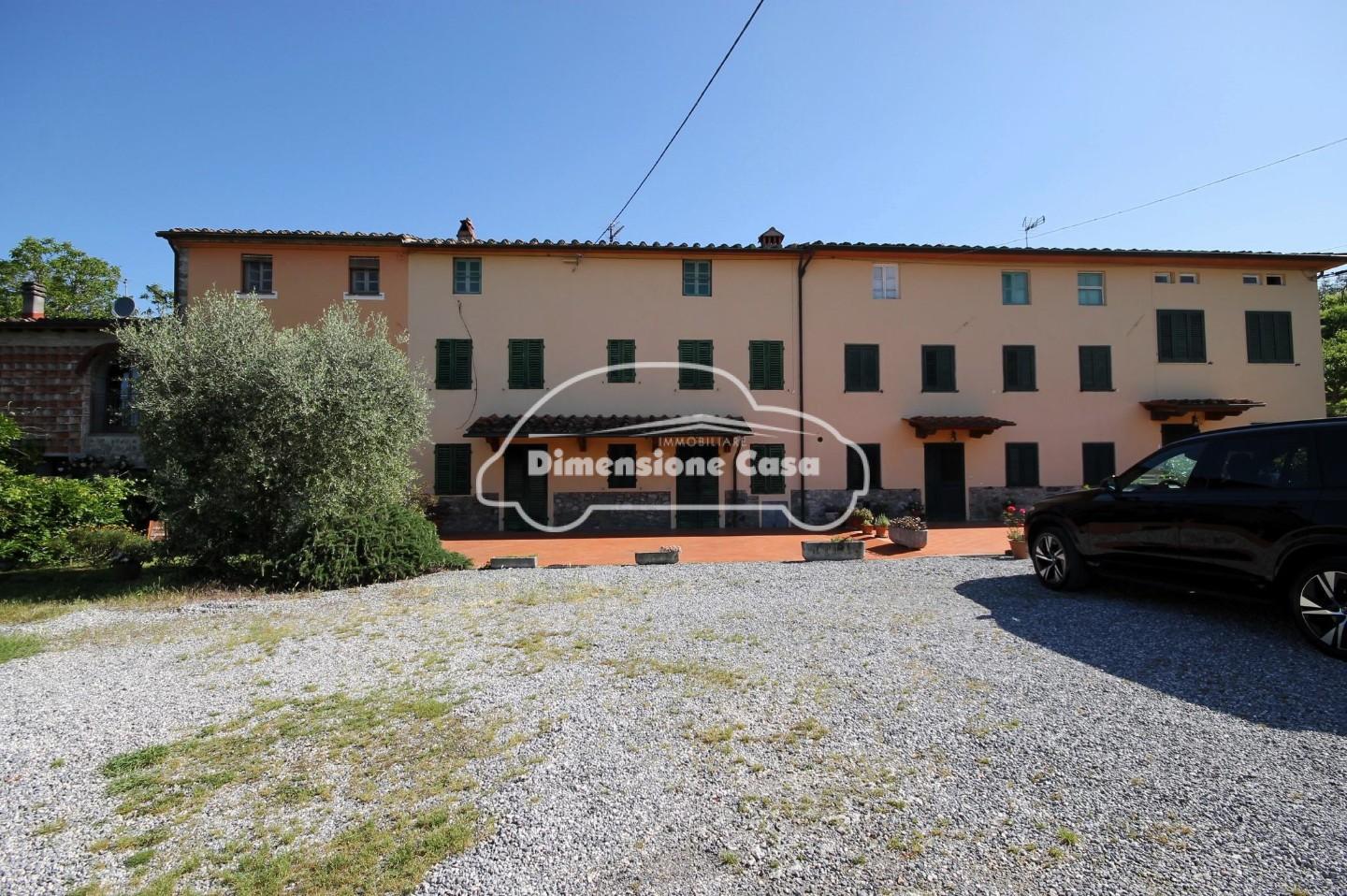 Casa indipendente con giardino, Capannori marlia