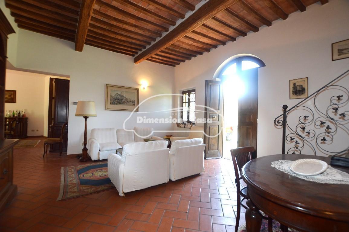 Villa Bifamiliare con giardino, Pisa cisanello