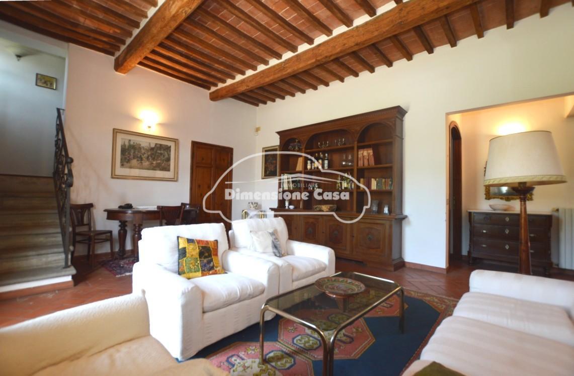 Villa Bifamiliare con giardino, Pisa cisanello