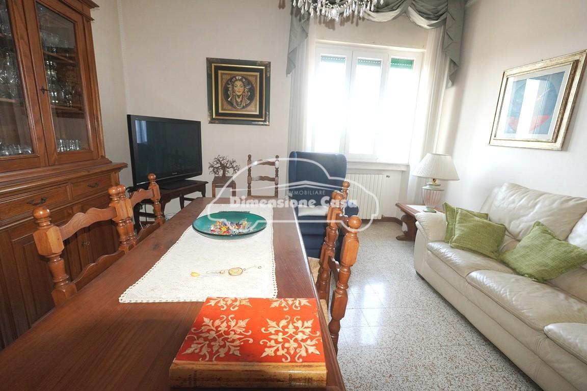 Quadrilocale con terrazzo, Lucca san vito