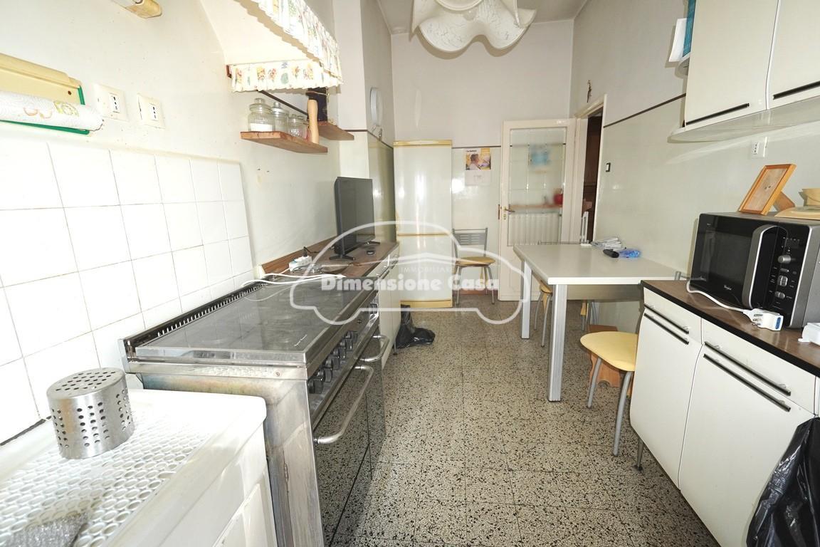 Quadrilocale con terrazzo, Lucca san vito