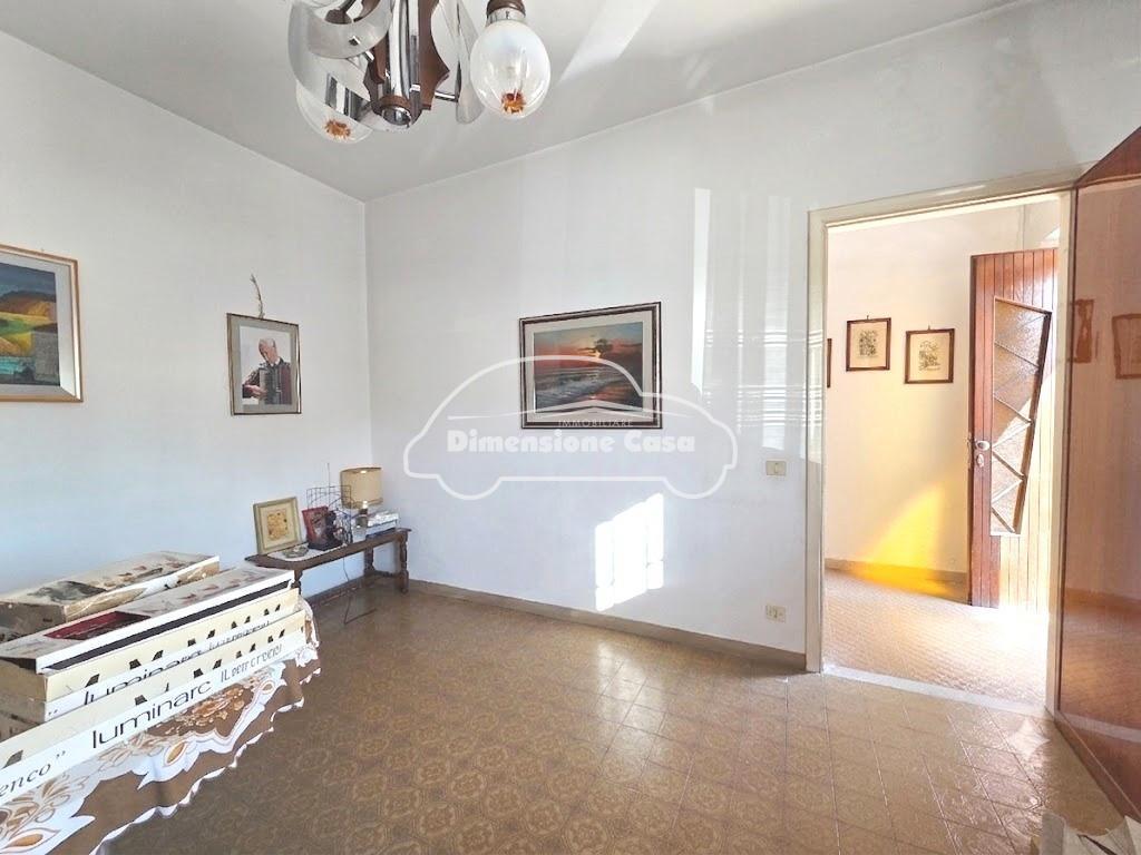 Casa indipendente da ristrutturare a Porcari