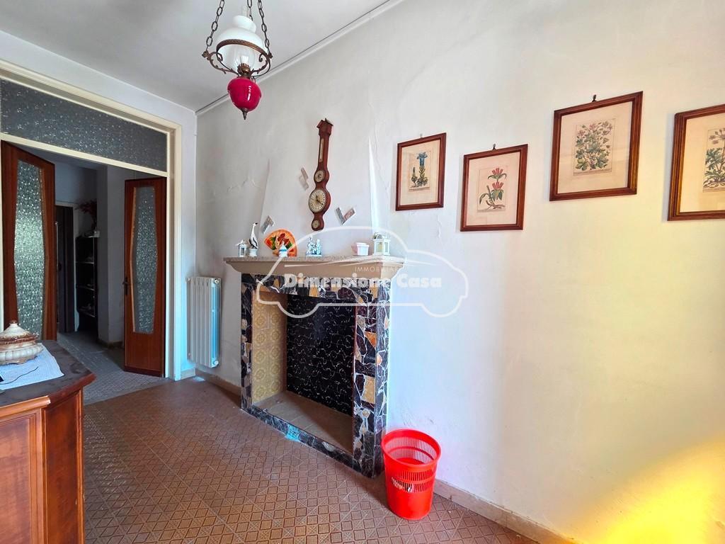 Casa indipendente da ristrutturare a Porcari