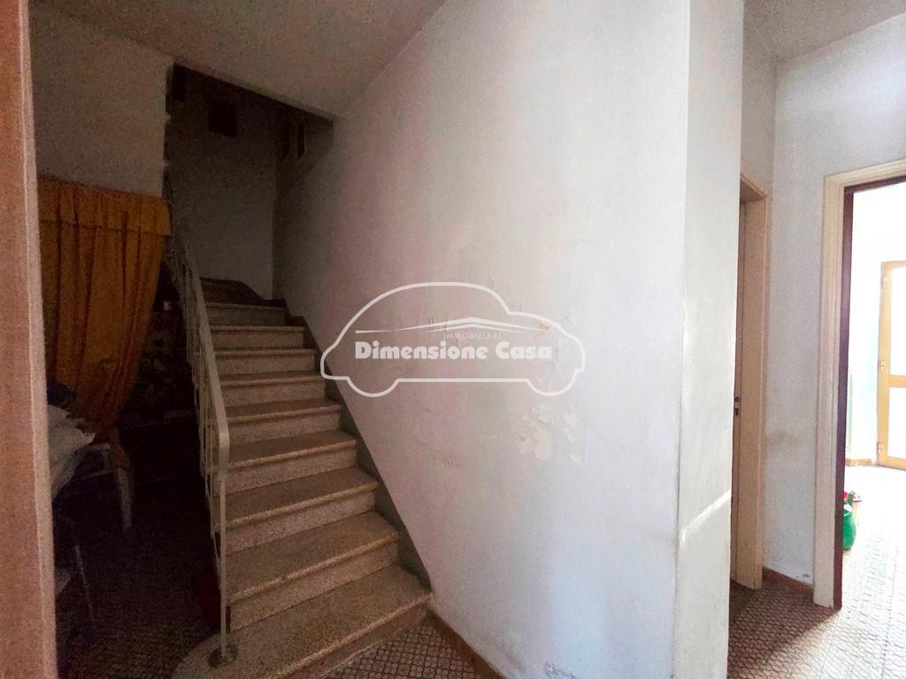 Casa indipendente da ristrutturare a Porcari