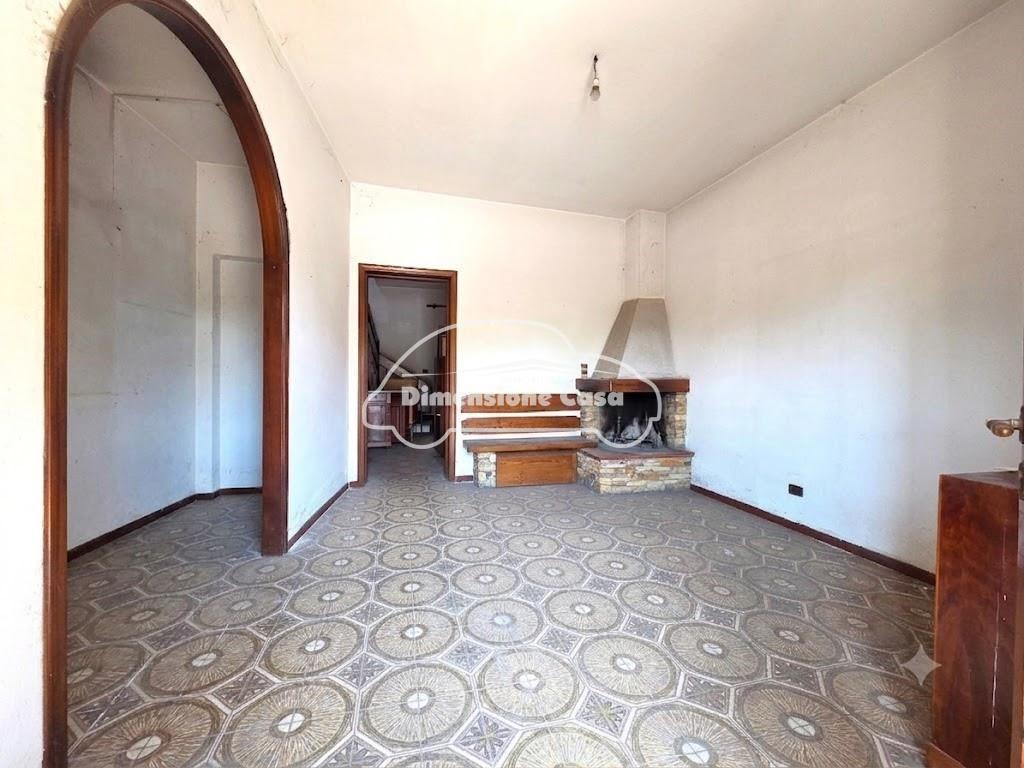 Casa indipendente da ristrutturare a Porcari