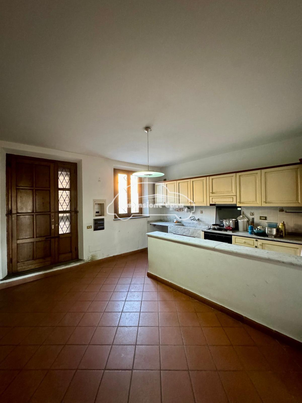 Casa indipendente con giardino, Capannori lammari