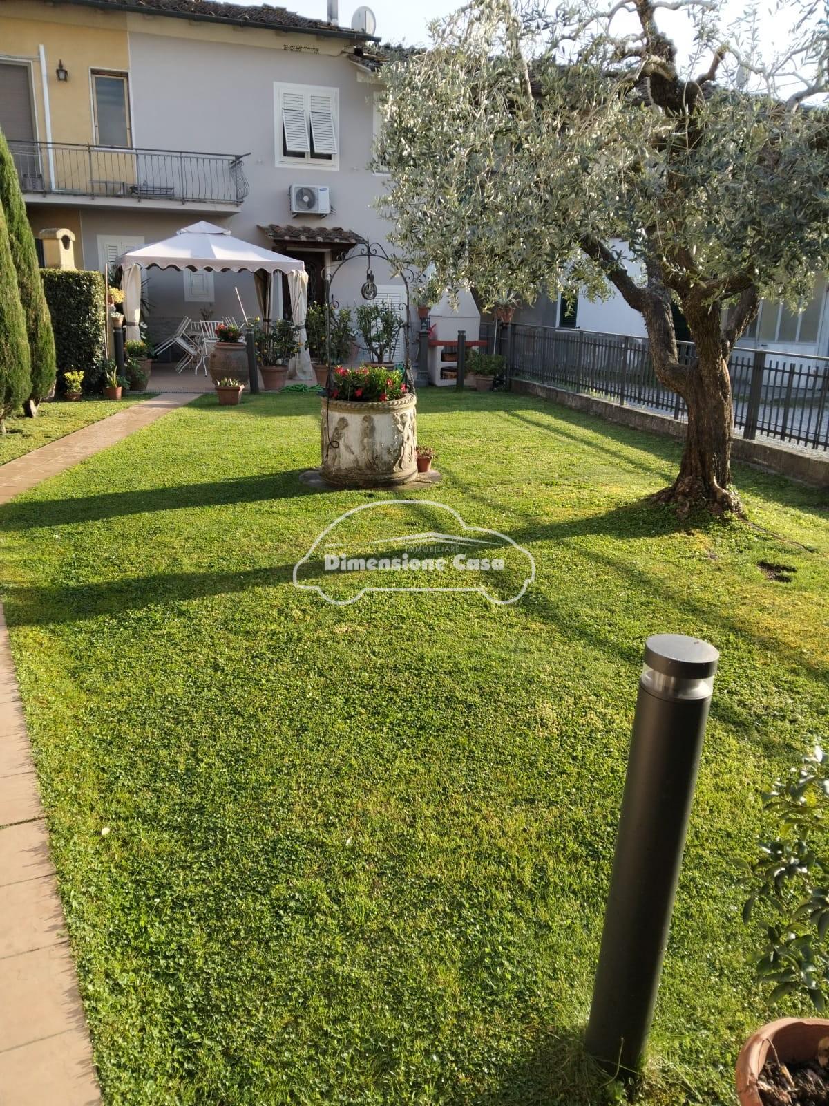 Casa indipendente con giardino, Capannori tassignano