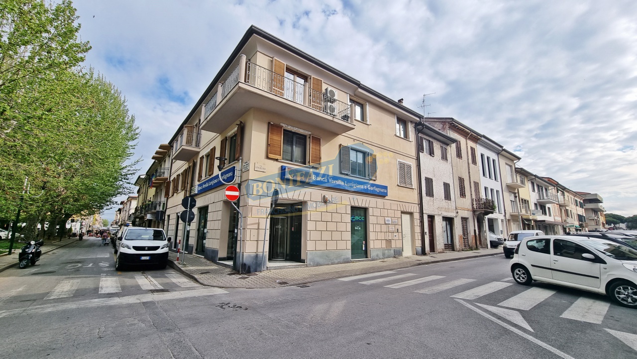 Ufficio ristrutturato a Viareggio