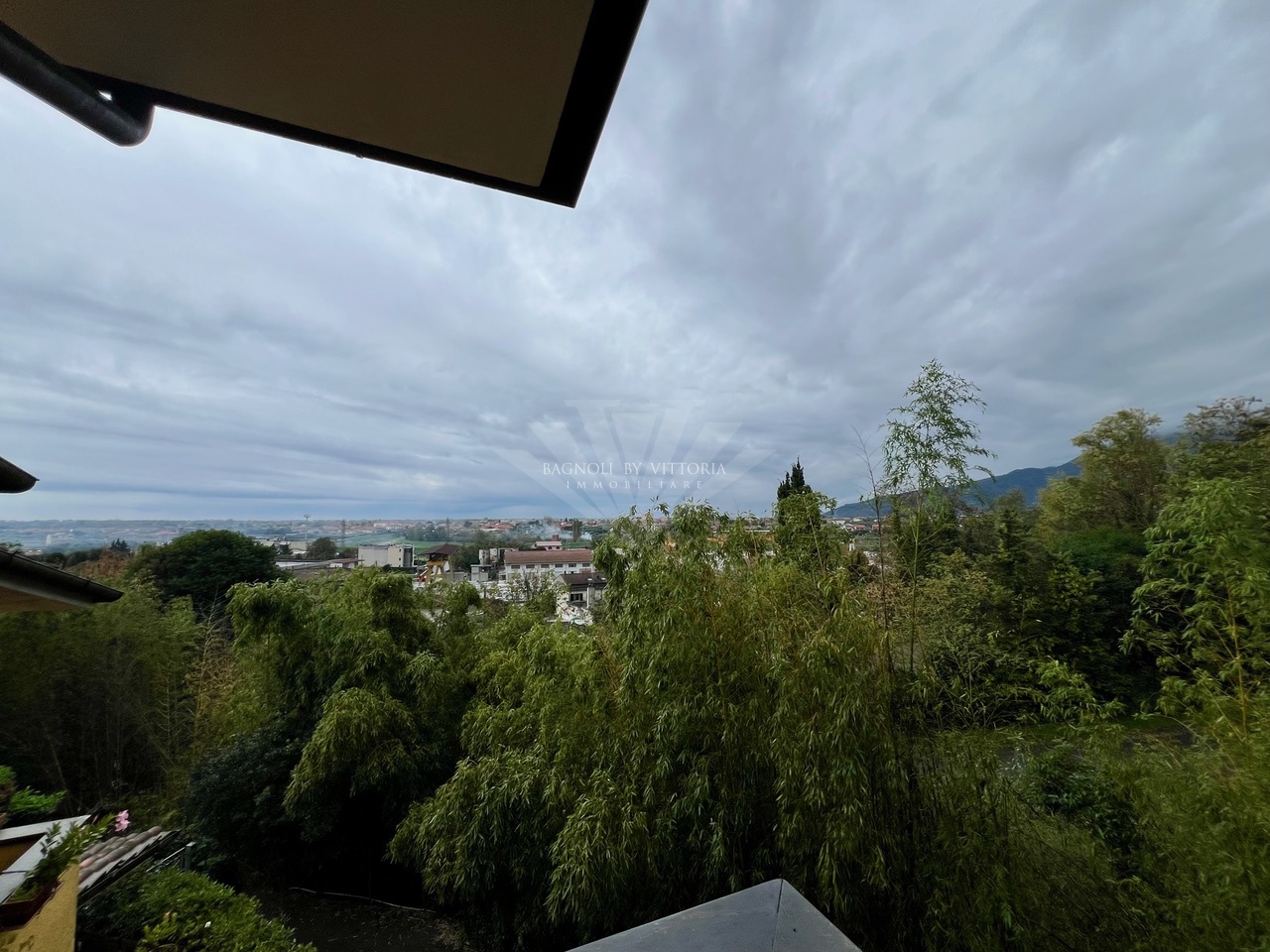 Villa con giardino a Pietrasanta