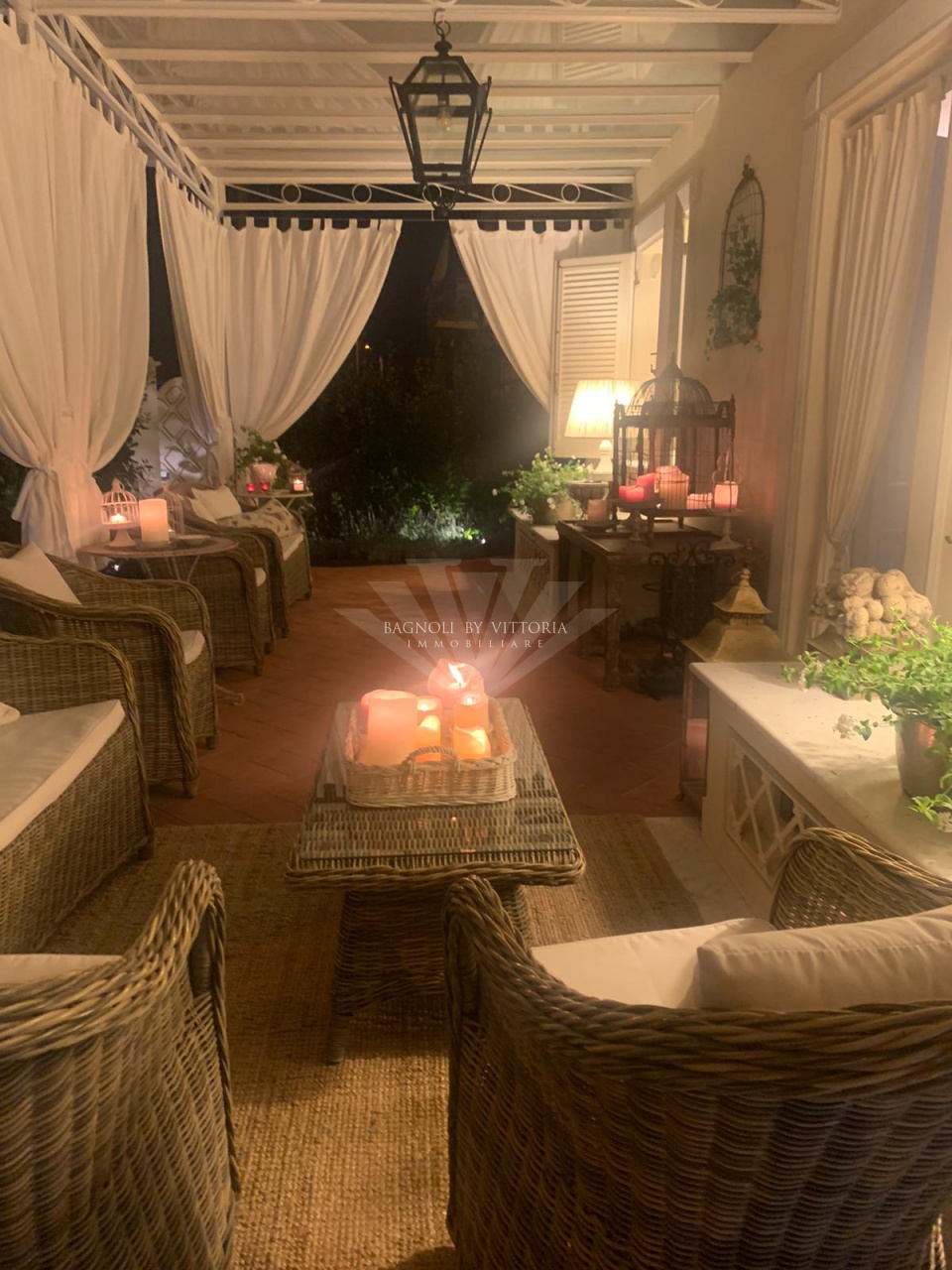 Villa con giardino a Pietrasanta