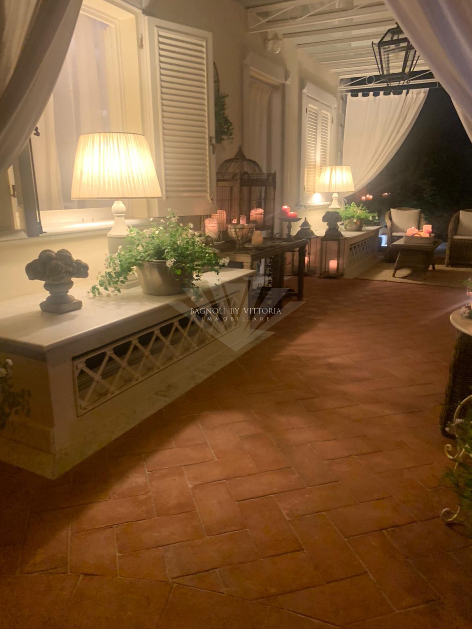 Villa con giardino a Pietrasanta