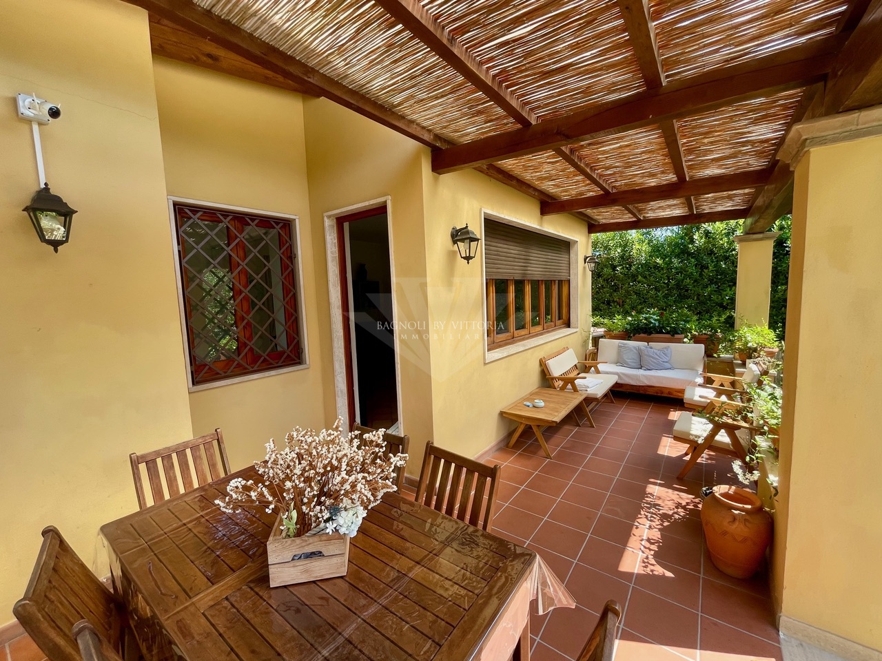 Villa con giardino a Pietrasanta