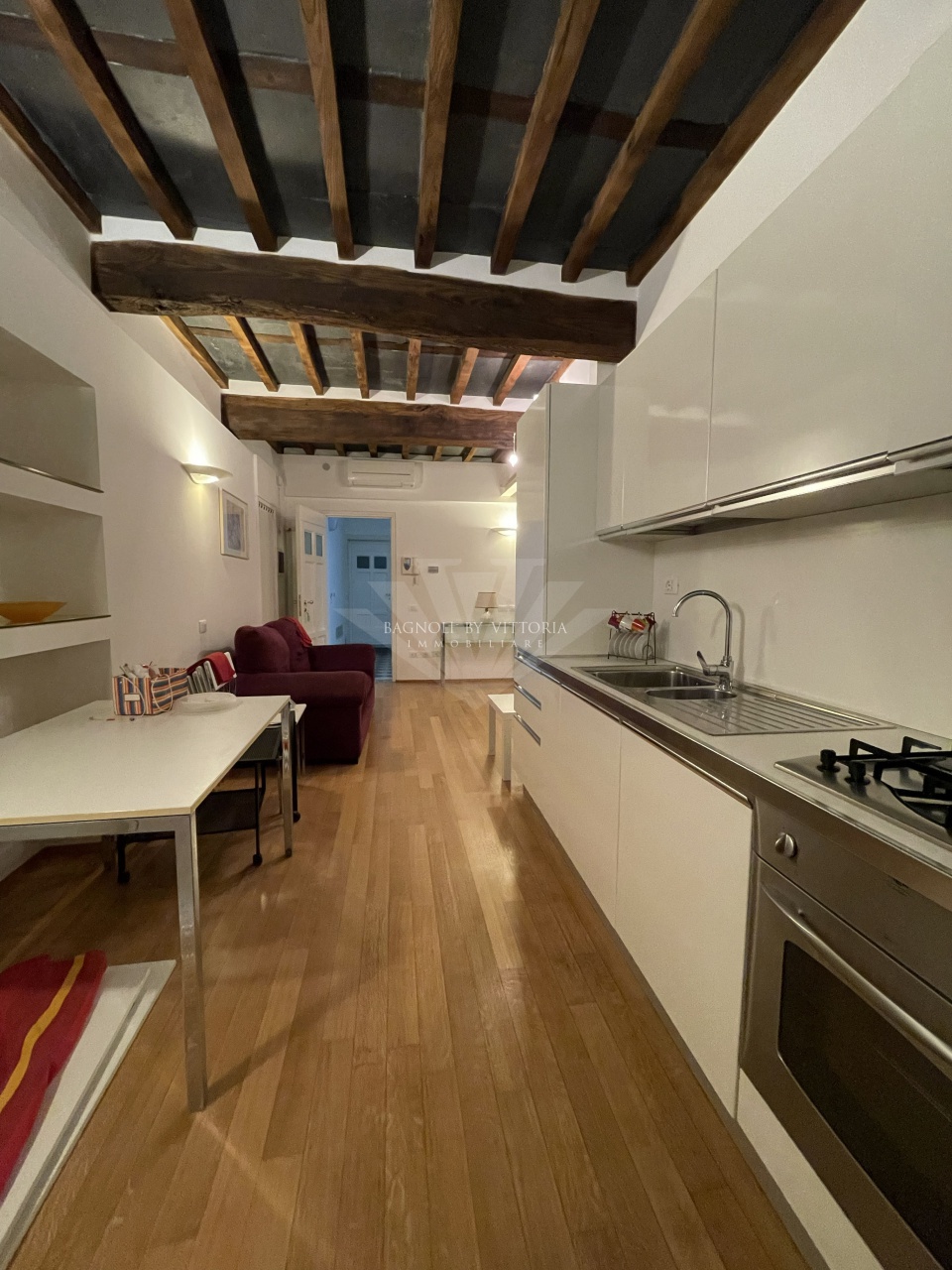 Trilocale arredato in affitto a Pietrasanta