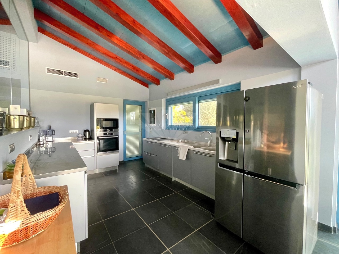 Villa arredata in affitto a Pietrasanta