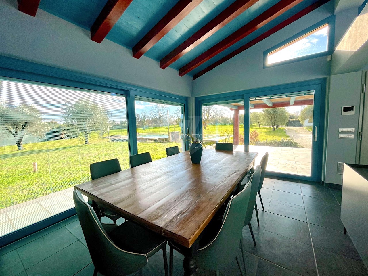 Villa arredata in affitto a Pietrasanta