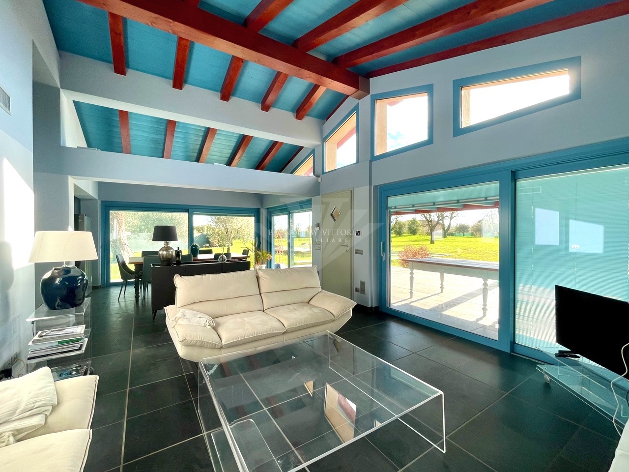 Villa arredata in affitto a Pietrasanta