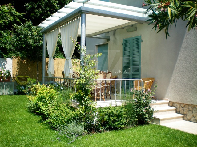 Casa indipendente arredata in affitto a Pietrasanta