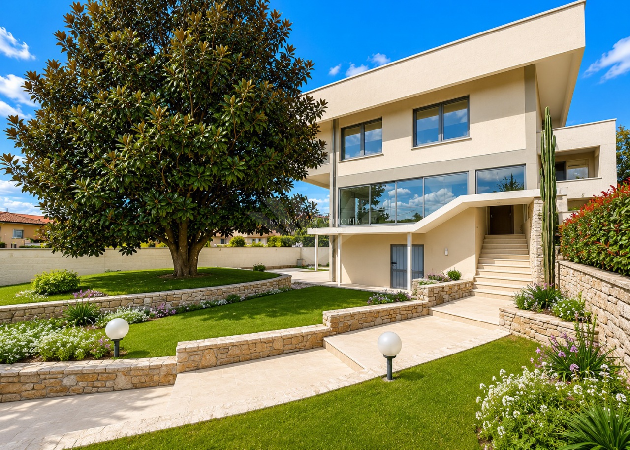 Appartamento con giardino in via della consuma, Pietrasanta
