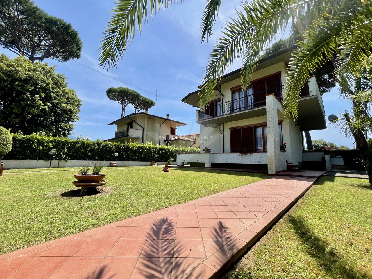 Villa arredata in affitto in via ricasoli, Pietrasanta