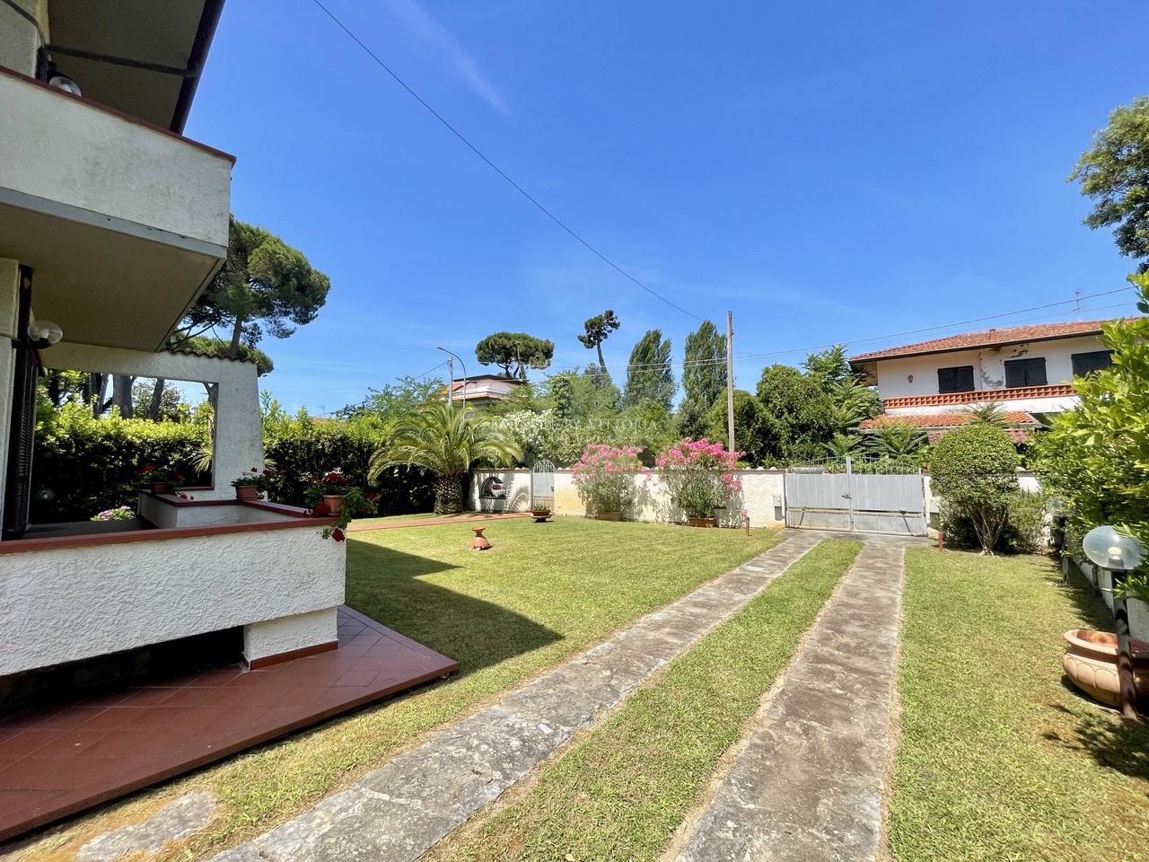 Villa arredata in affitto in via ricasoli, Pietrasanta
