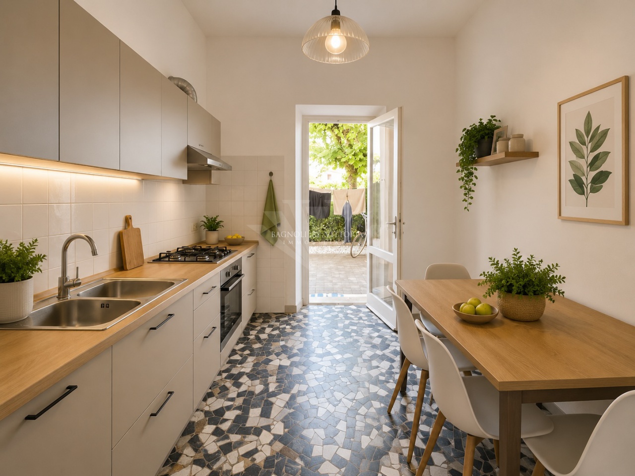 Appartamento con giardino in via firenze, Pietrasanta