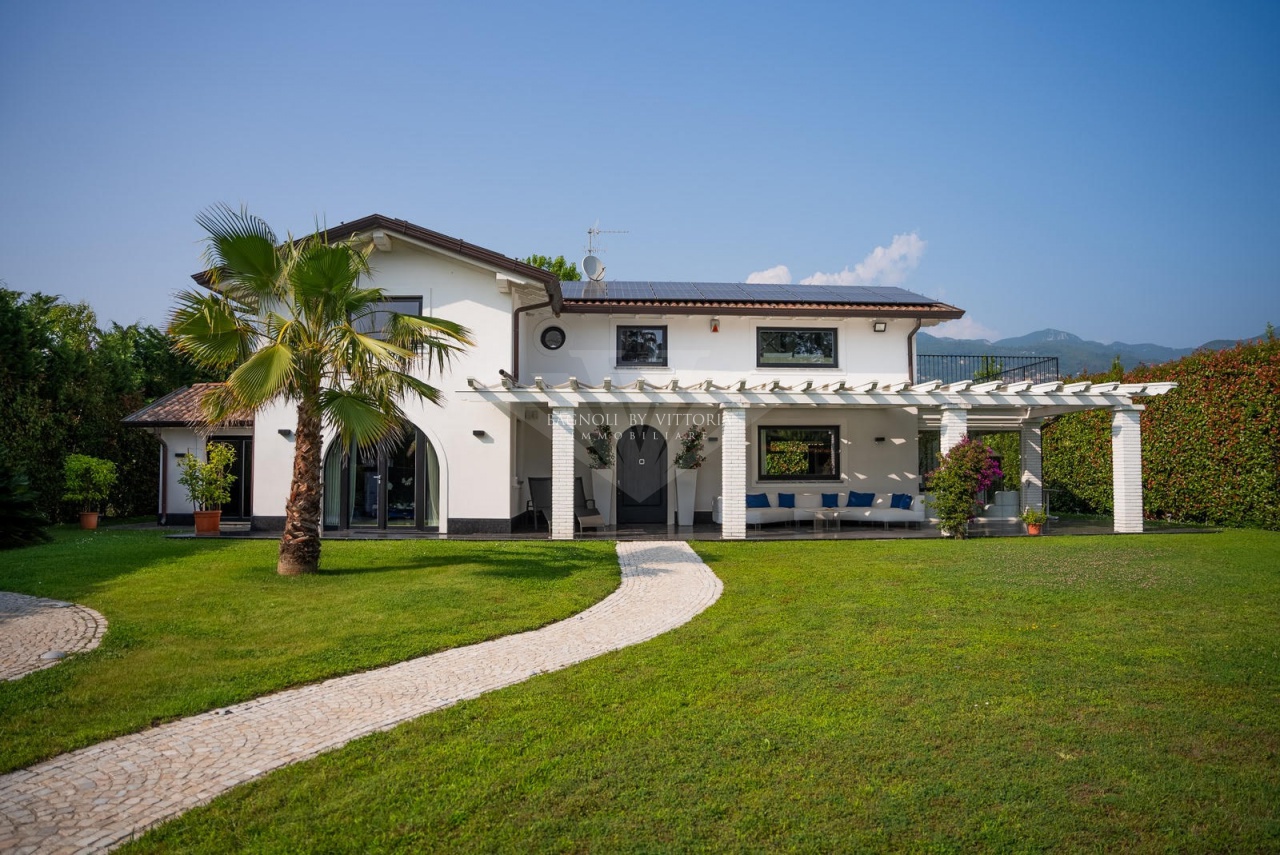Villa in affitto in via fiumetto, Pietrasanta