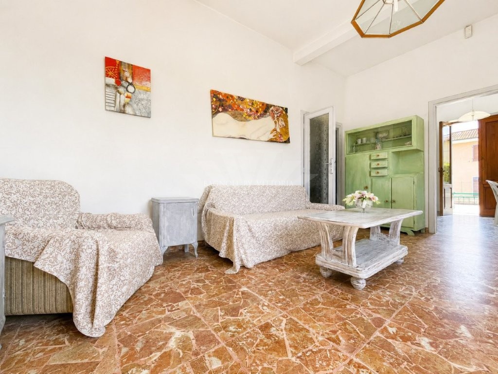 Villa con giardino a Pietrasanta