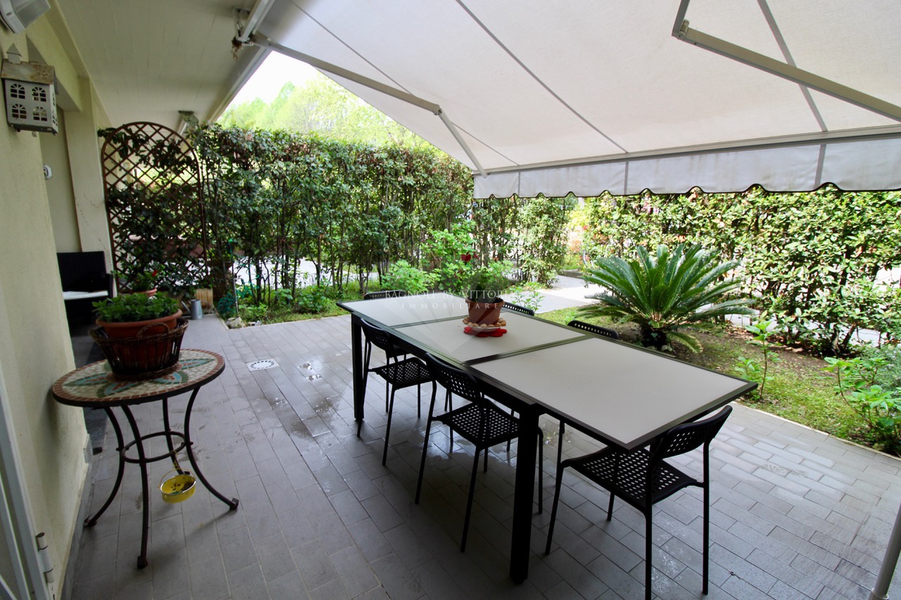 Casa vacanza in vendita in via giacomo leopardi, Pietrasanta