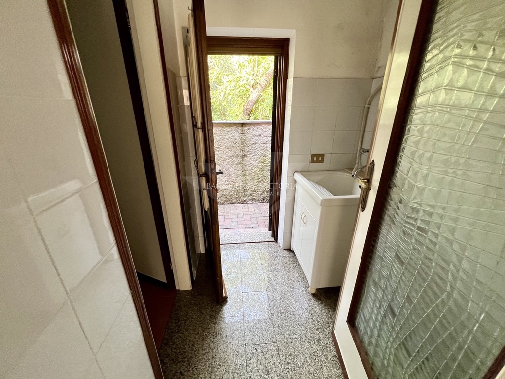 Appartamento con giardino in via andreotti, Pietrasanta