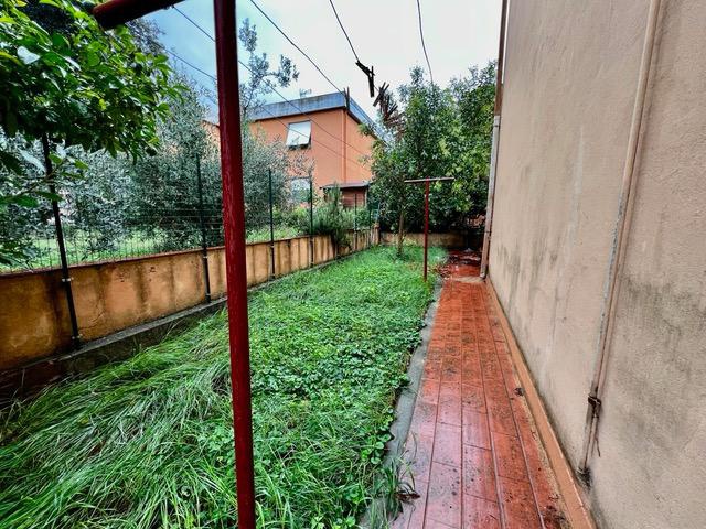 Casa indipendente con giardino a Campiglia Marittima