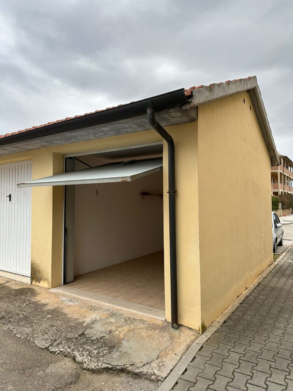 Posto auto coperto in vendita a Campiglia Marittima