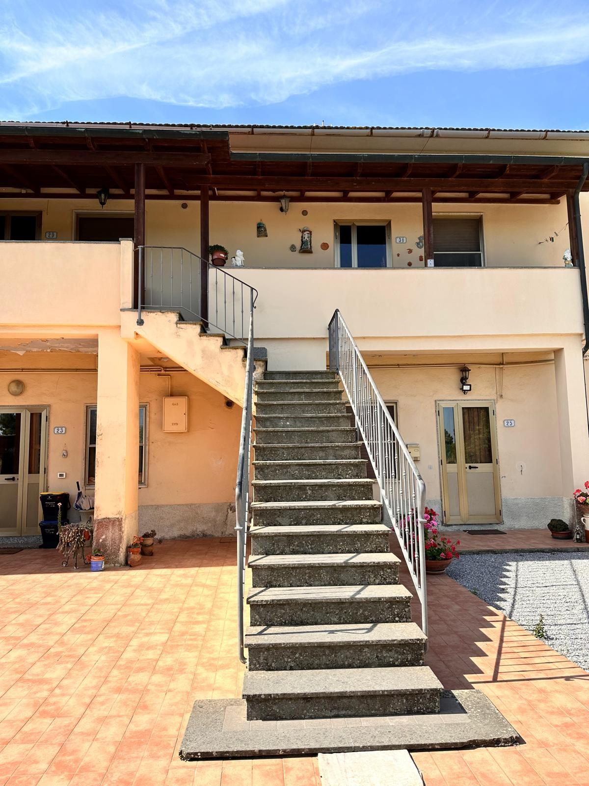 Appartamento con giardino, Campiglia Marittima campiglia stazione