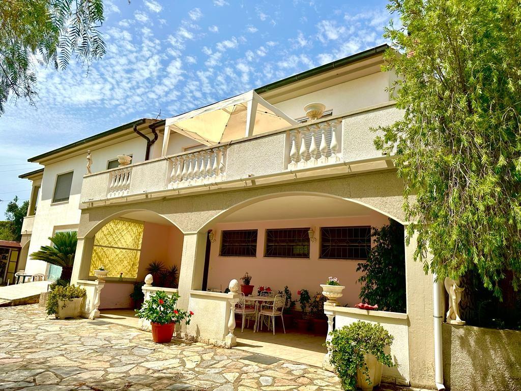 Villa con giardino, Campiglia Marittima venturina