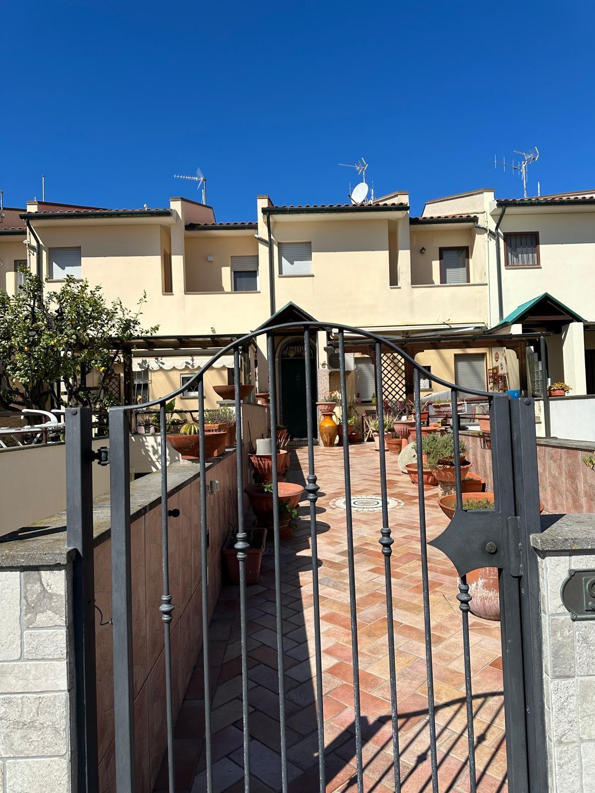 Villa con giardino, Campiglia Marittima venturina