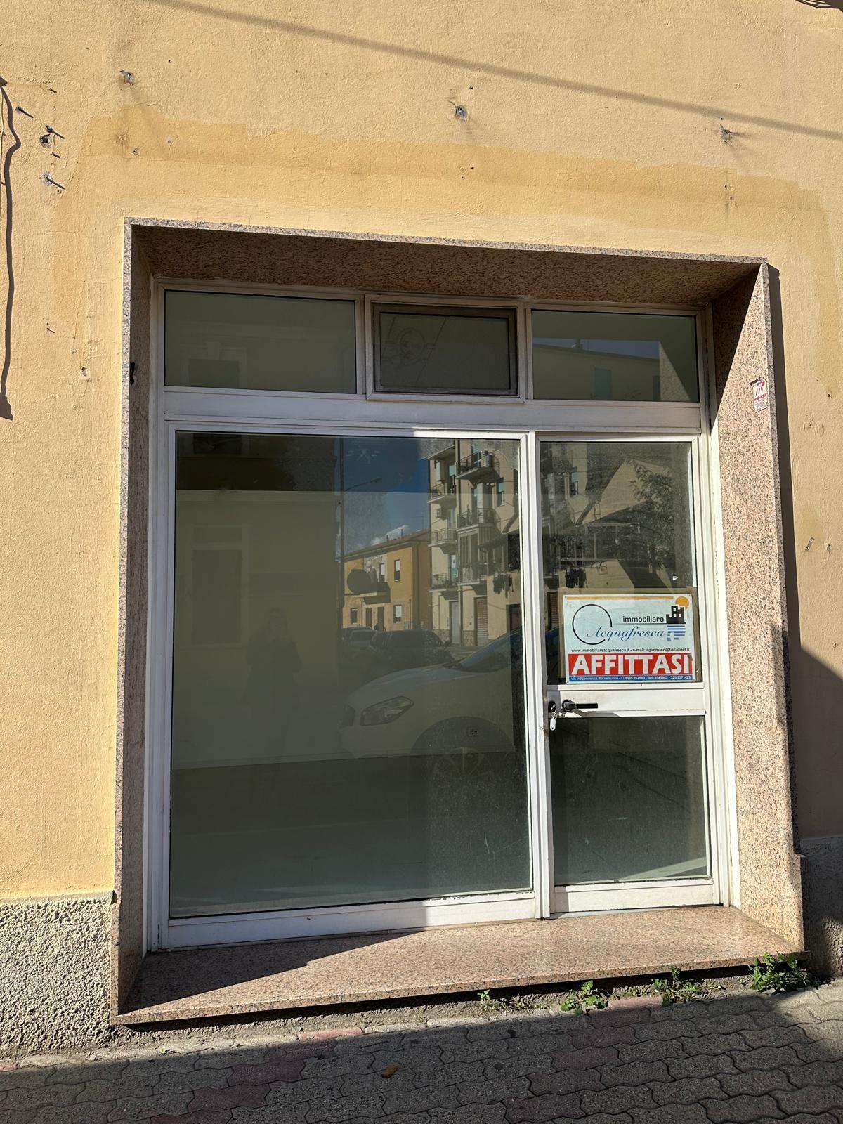 Locale commerciale in affitto, Campiglia Marittima venturina