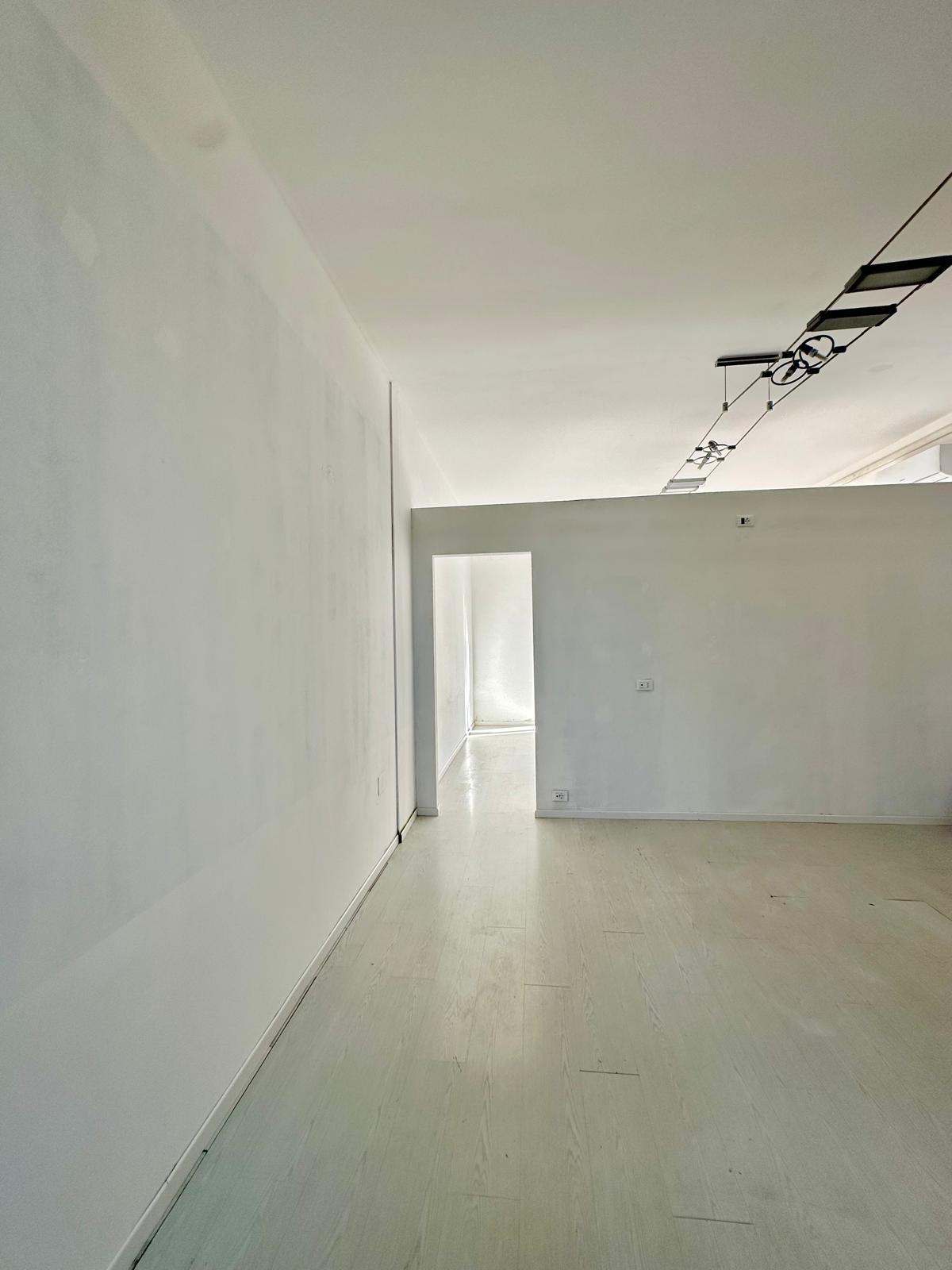 Locale commerciale in affitto, Campiglia Marittima venturina