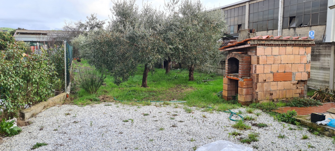 Casa indipendente con giardino a Uzzano