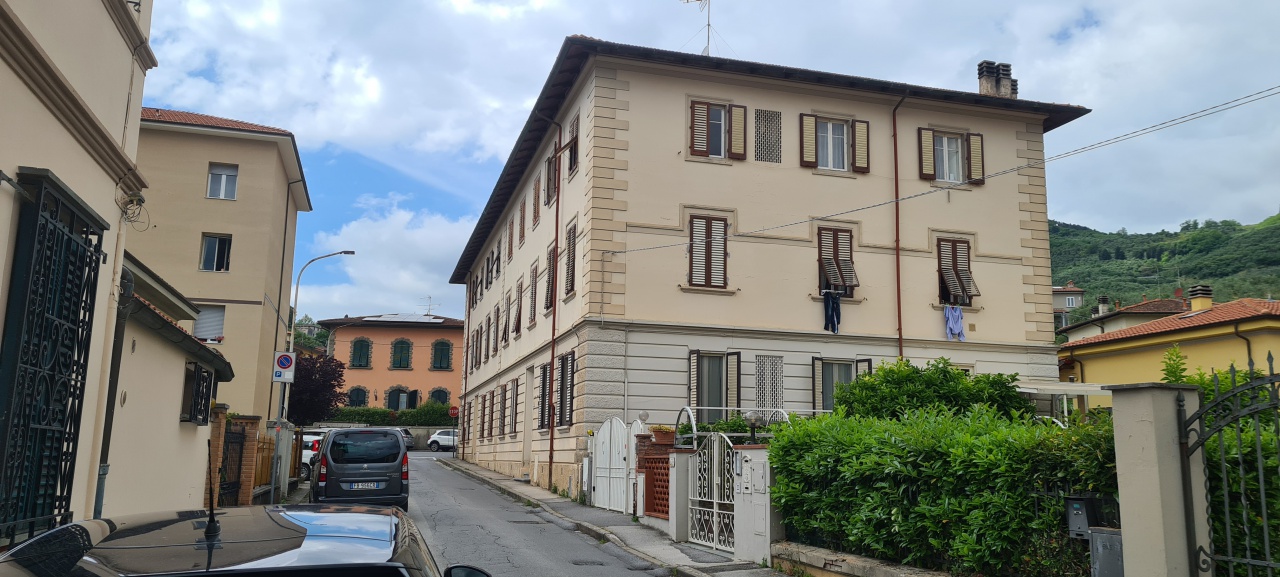 Appartamento con giardino a Pescia