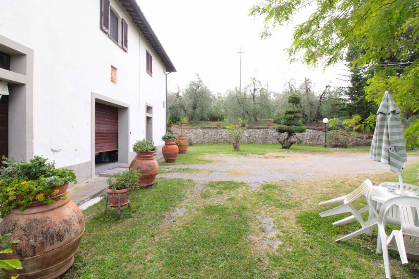 Villa Quadrifamiliari con giardino, Peccioli ghizzano