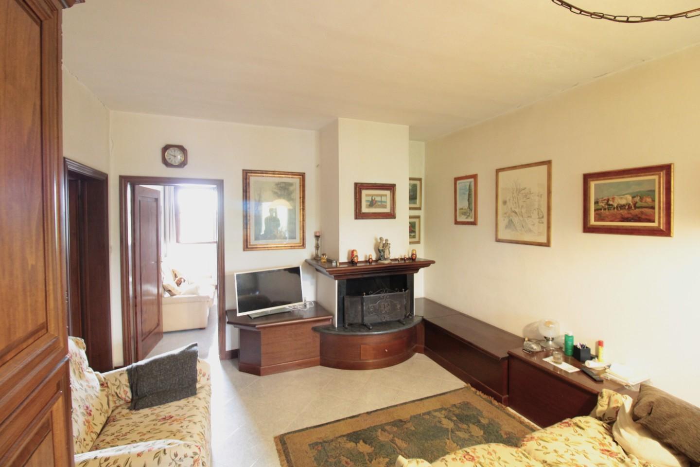 Villa Quadrifamiliari con giardino, Peccioli ghizzano