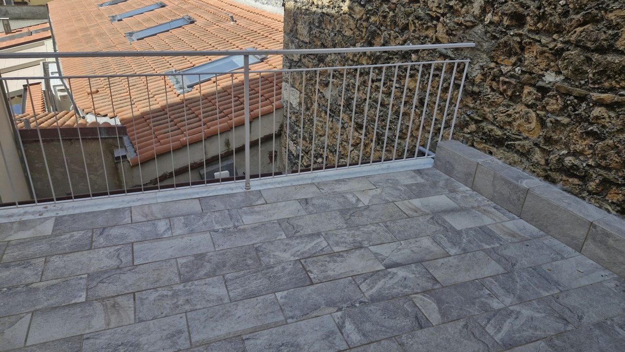 Trilocale con terrazzo a Pietrasanta