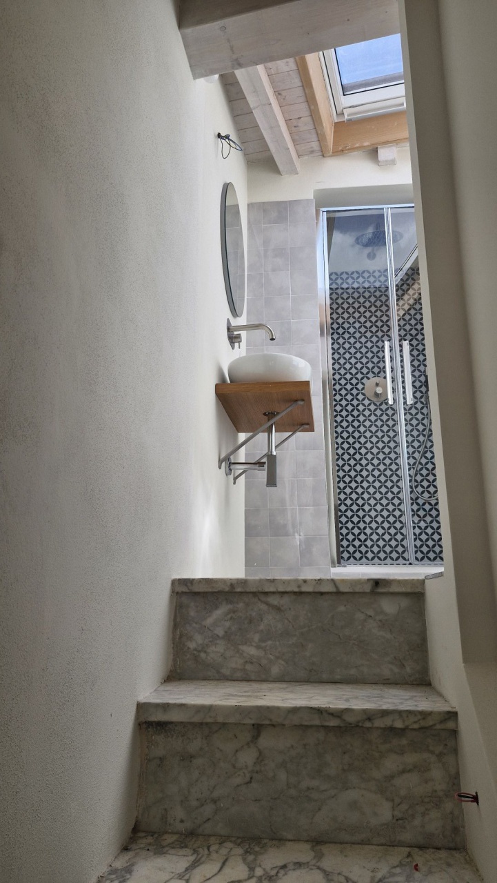 Trilocale con terrazzo a Pietrasanta