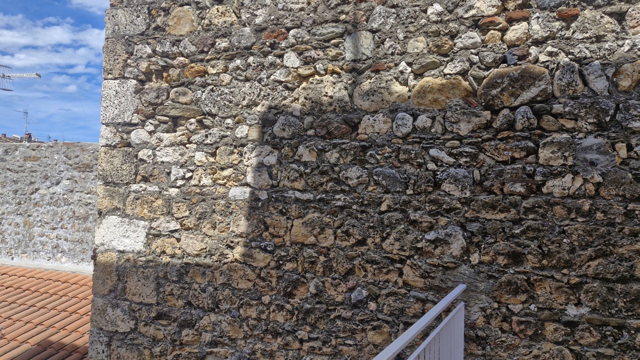 Trilocale con terrazzo a Pietrasanta