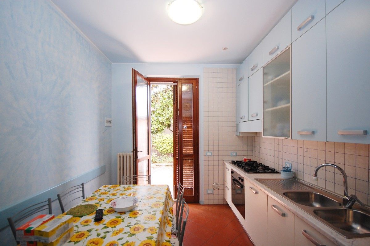 Villa con giardino a Pietrasanta