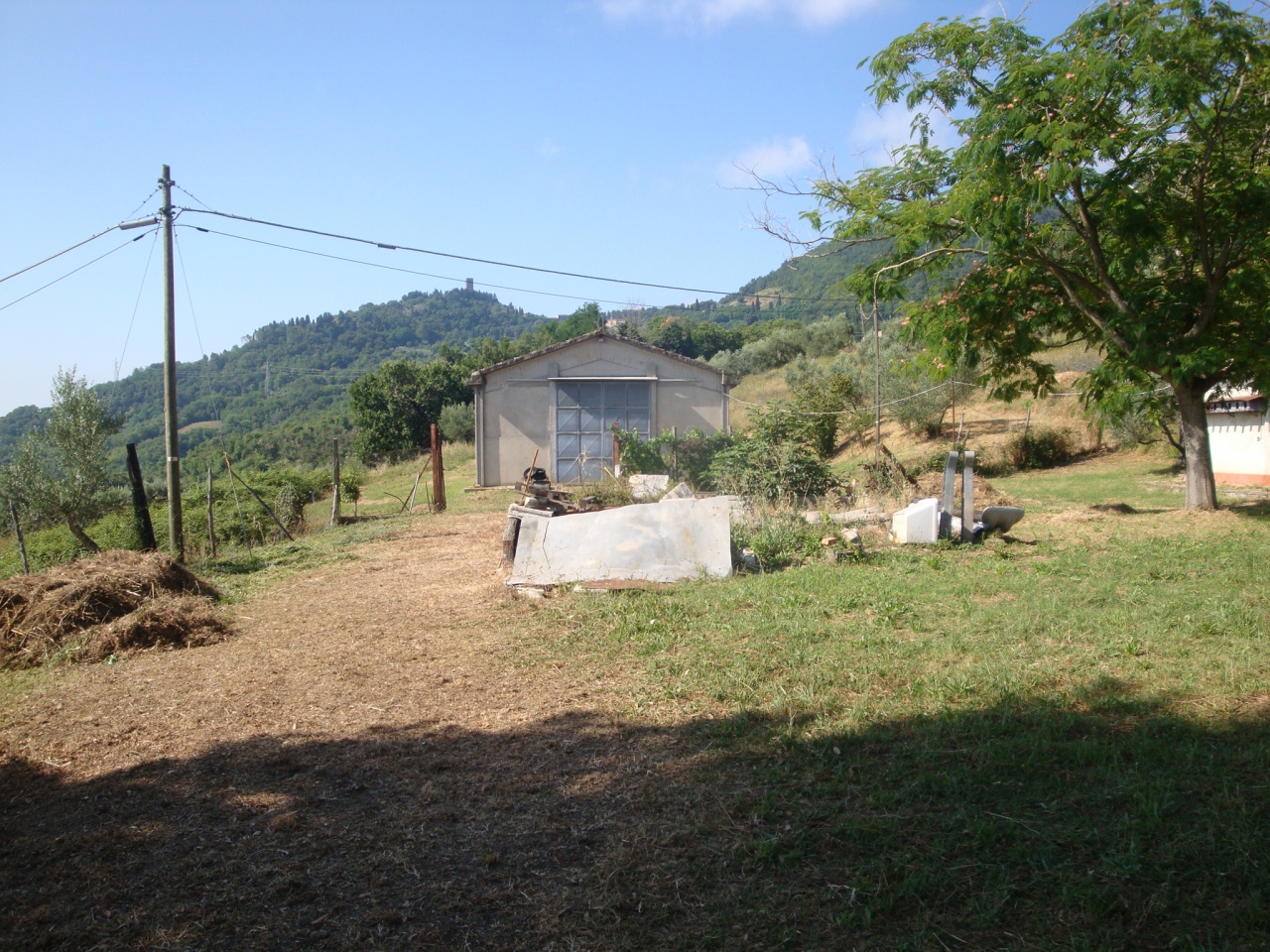 Rustico da ristrutturare a Montecatini Val di Cecina