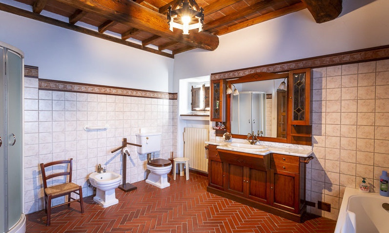 Rustico con giardino a Montecatini Val di Cecina