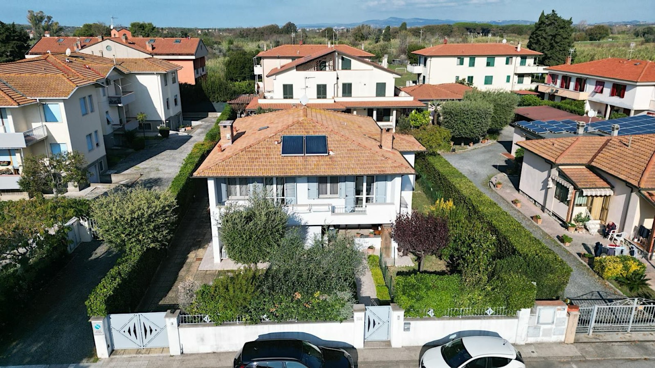 Villa ristrutturata a Cecina