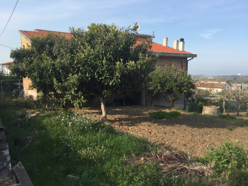 Villa con giardino a Monteodorisio