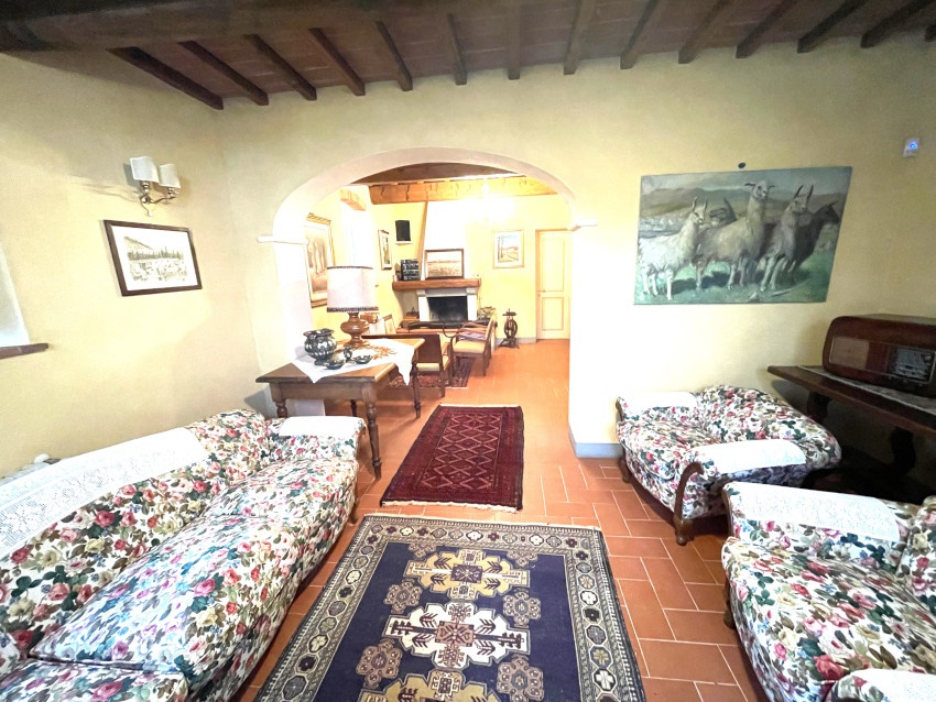 Rustico con giardino a Carmignano