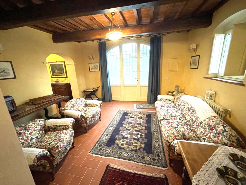 Rustico con giardino a Carmignano